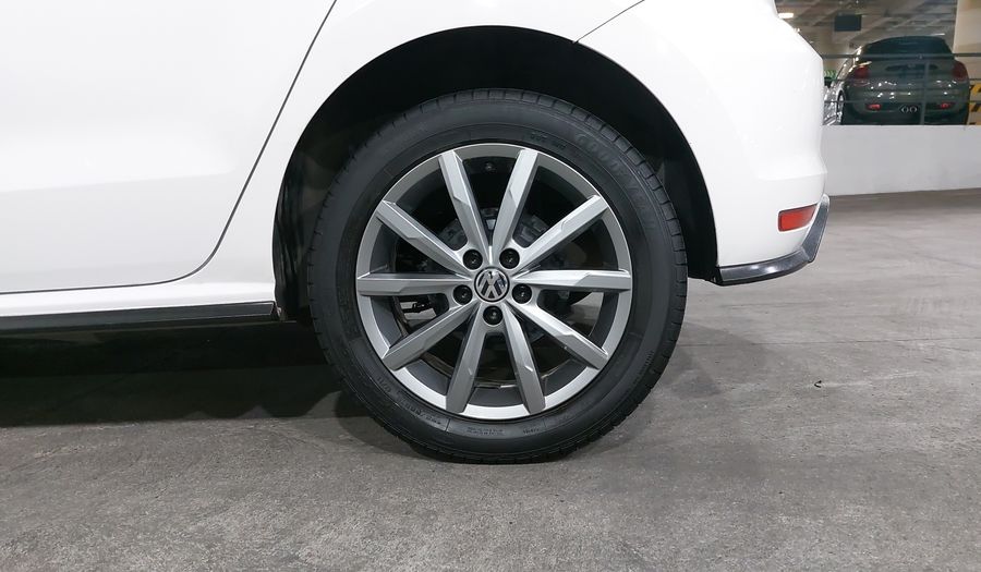 Volkswagen Polo 1.6 COMFORTLINE PLUS Hatchback 2020