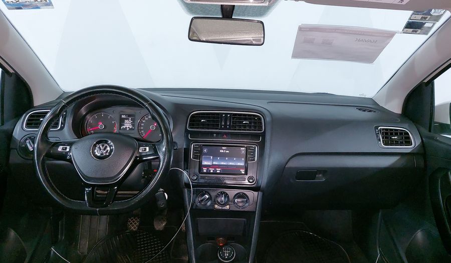 Volkswagen Polo 1.6 COMFORTLINE PLUS Hatchback 2020