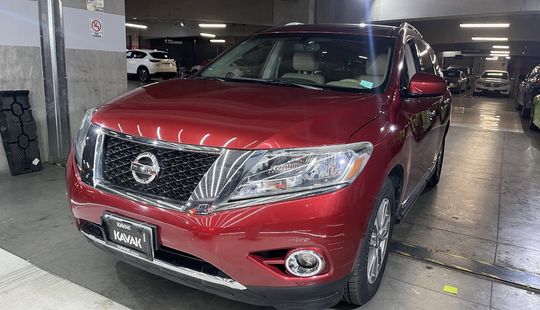 Nissan • Pathfinder