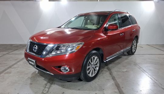 Nissan • Pathfinder