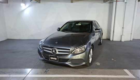 Mercedes Benz • Clase C