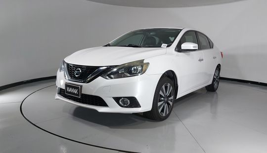 Nissan • Sentra