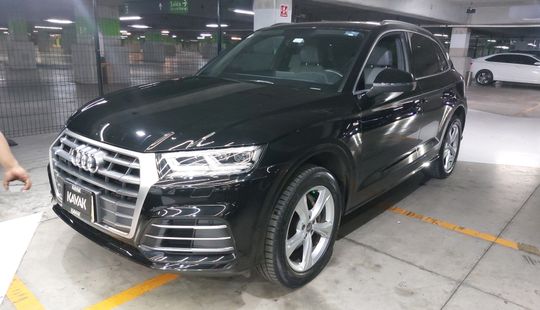 Audi • Q5