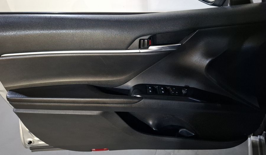 Toyota Camry 2.5 SE AUTO Sedan 2020