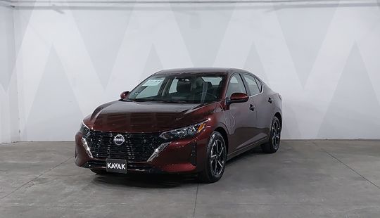 Nissan • Sentra