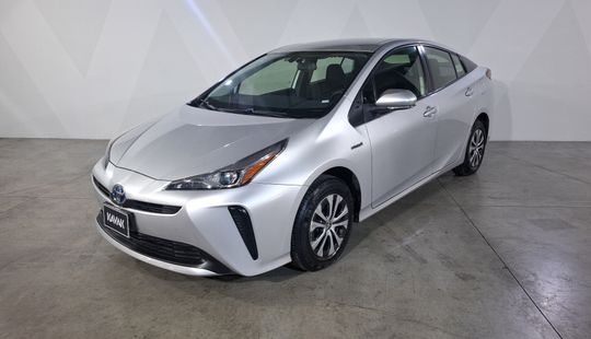 Toyota • Prius