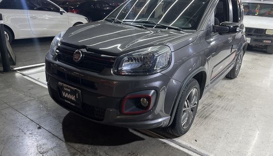Fiat • Uno