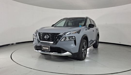 Nissan • X-Trail