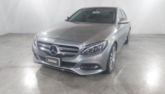 Mercedes Benz • Clase C
