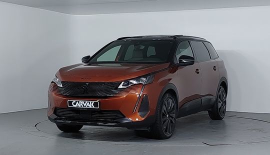 Peugeot • 5008