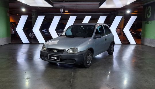 Chevrolet • Corsa Classic