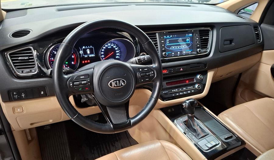 Kia Carnival 2.2 EX FULL AUTO Minivan 2016