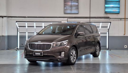 Kia • Carnival