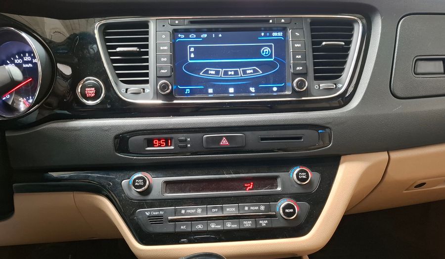Kia Carnival 2.2 EX FULL AUTO Minivan 2016