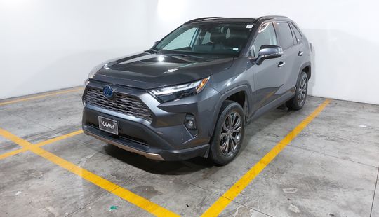 Toyota • RAV4