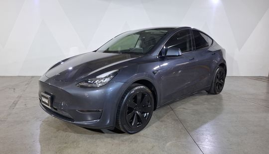 Tesla • Model Y