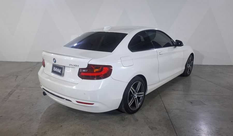 Bmw Serie 2 2.0 220IA SPORT LINE Coupe 2016