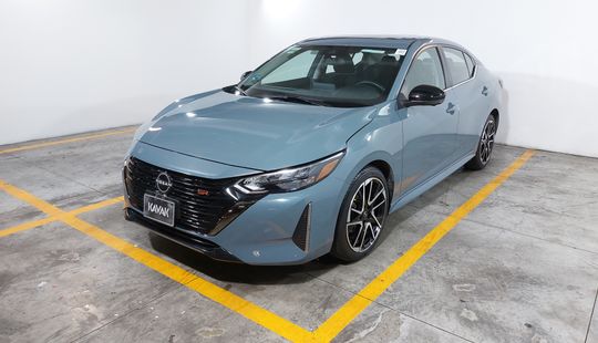 Nissan • Sentra