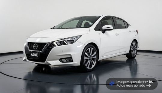 Nissan • Versa