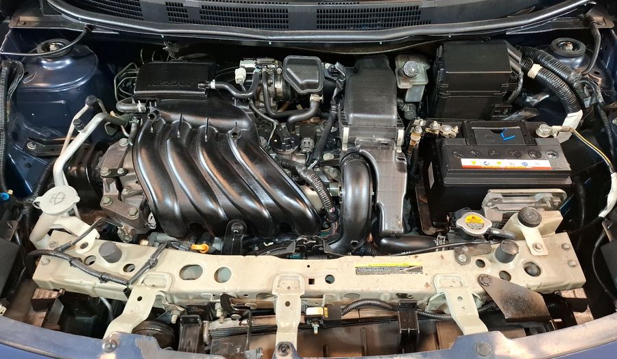 Nissan Versa 1.6 SENSE TA AC Sedan 2012