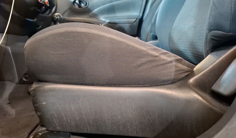 Nissan Versa 1.6 SENSE TA AC Sedan 2012