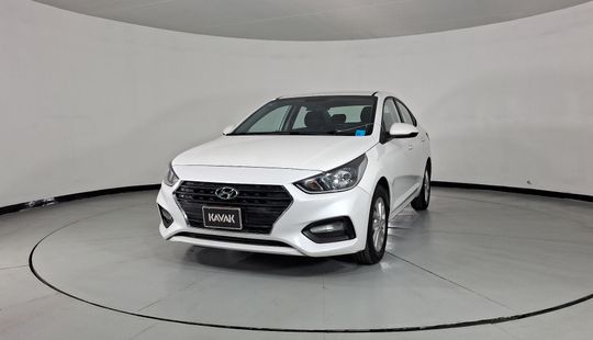 Hyundai • Accent