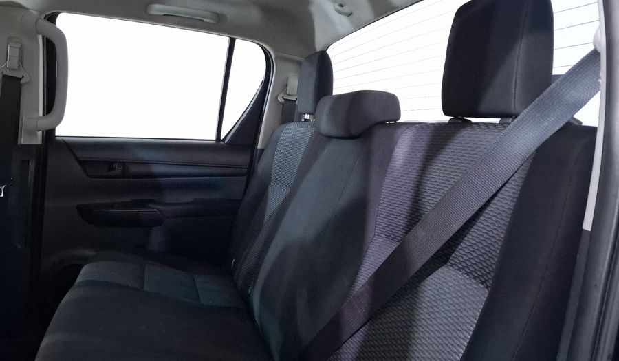 Toyota Hilux 2.7 DOBLE CABINA SR (D-CAB MID) Pickup 2017