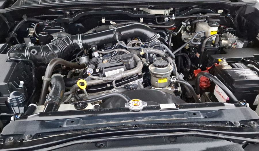 Toyota Hilux 2.7 DOBLE CABINA SR (D-CAB MID) Pickup 2017