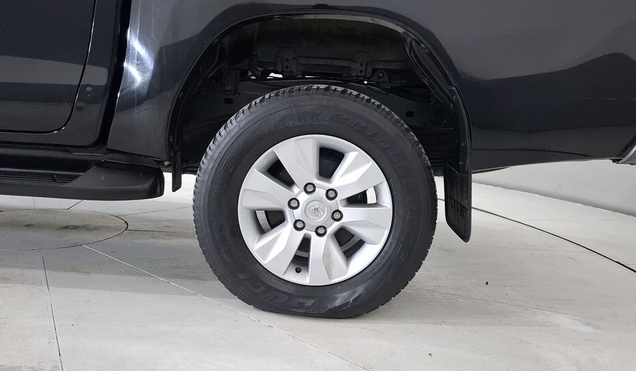 Toyota Hilux 2.7 DOBLE CABINA SR (D-CAB MID) Pickup 2017