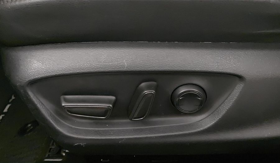 Toyota Camry 2.5 XLE NAVI AUTO Sedan 2019