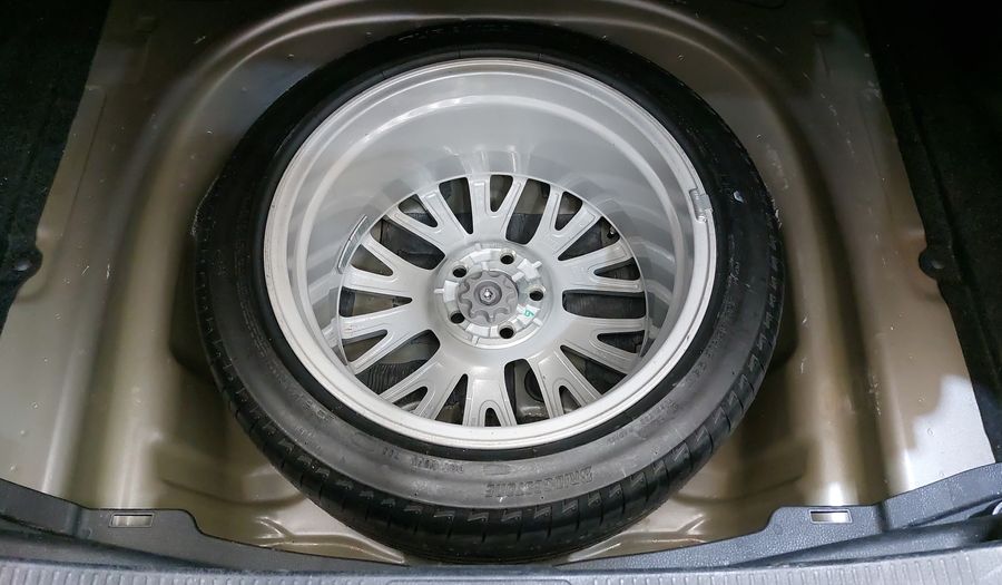 Toyota Camry 2.5 XLE NAVI AUTO Sedan 2019