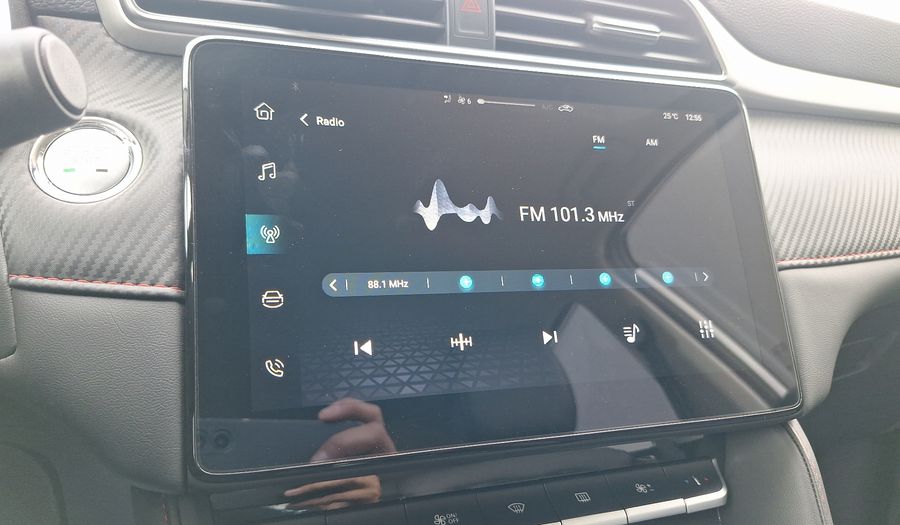 Mg Zx 1.5 DLX Suv 2026