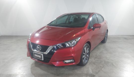 Nissan • Versa