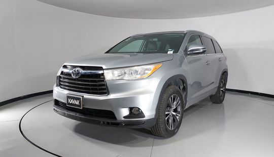 Toyota • Highlander