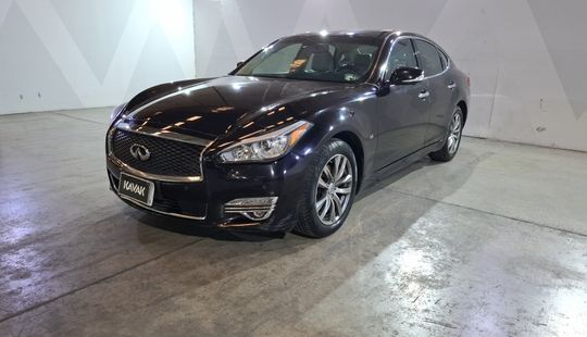 Infiniti • Q70