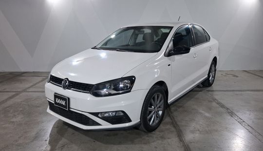 Volkswagen • Vento