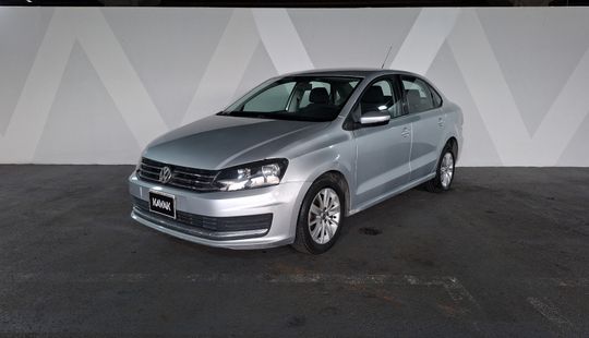 Volkswagen • Vento