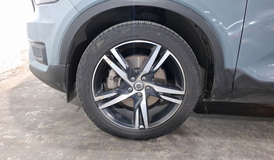 Volvo Xc40 2.0 T5 R-DESIGN AUTO 4WD Suv 2020