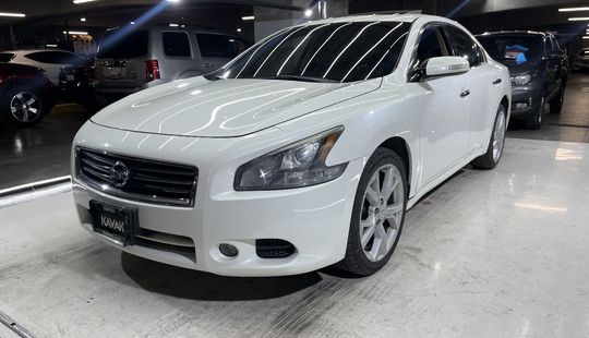 Nissan • Maxima