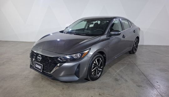 Nissan • Sentra