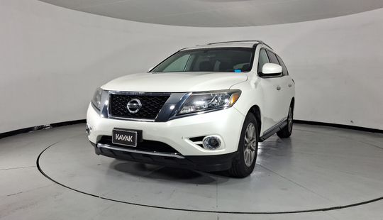 Nissan • Pathfinder