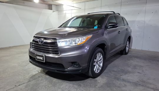 Toyota • Highlander