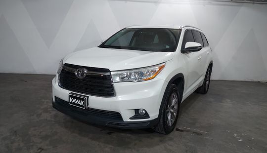 Toyota • Highlander