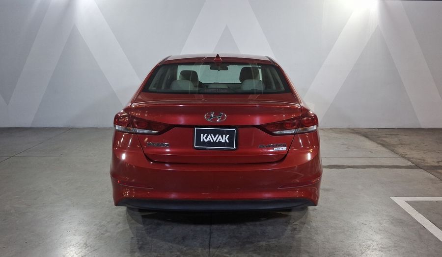 Hyundai Elantra 2.0 LIMITED TECH NAVI AT Sedan 2017