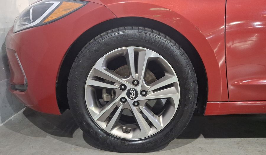 Hyundai Elantra 2.0 LIMITED TECH NAVI AT Sedan 2017