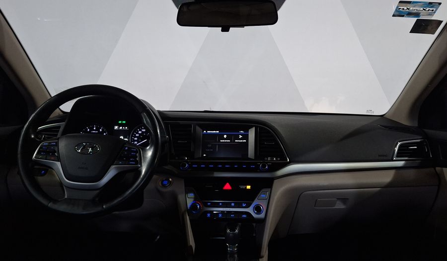 Hyundai Elantra 2.0 LIMITED TECH NAVI AT Sedan 2017