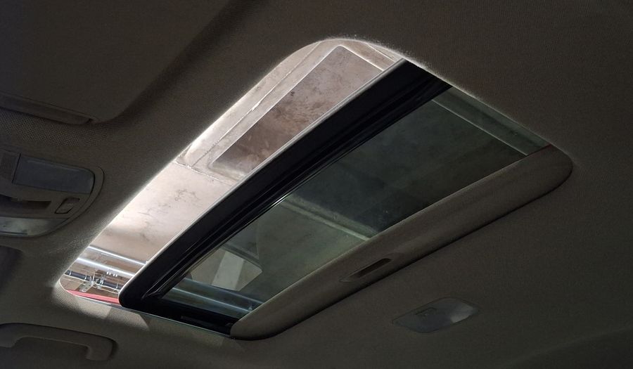 Hyundai Elantra 2.0 LIMITED TECH NAVI AT Sedan 2017