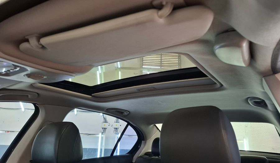 Peugeot 408 2.0 16V ALLURE+ Sedan 2015
