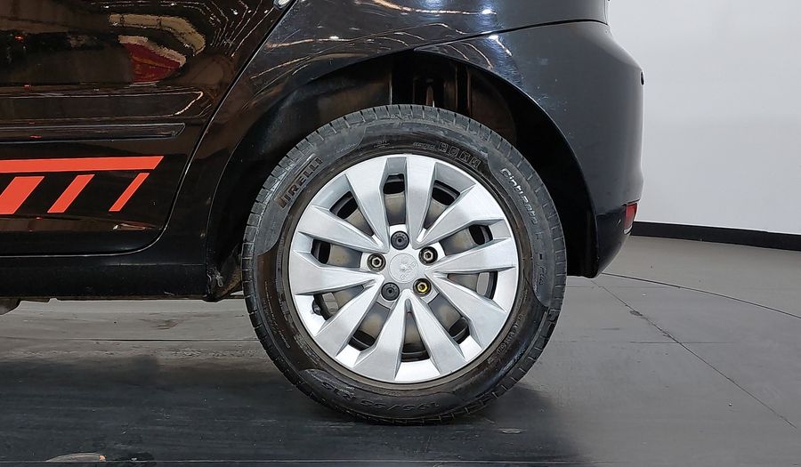 Volkswagen Fox MI BLUEMOTION Hatchback 2013