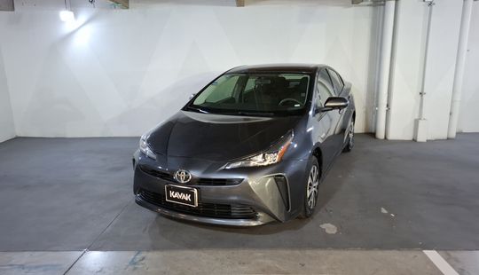 Toyota • Prius